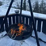 Modernized Log With Views Of The Mountains *