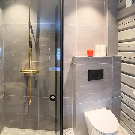 Modernized Log With Views Of The Mountains Casa de Férias Ron