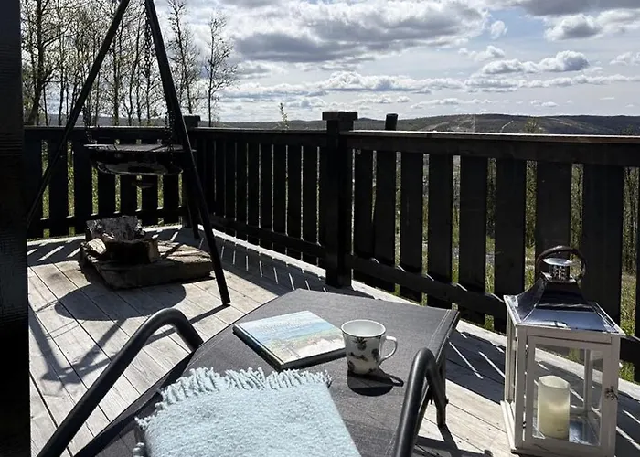 Modernized Log With Views Of The Mountains Ron