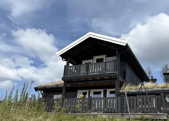 Semesterbostad Modernized Log With Views Of The Mountains *