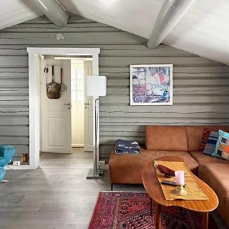 Modernized Log With Views Of The Mountains Ferienhaus