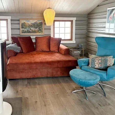 Modernized Log With Views Of The Mountains Ferienhaus *