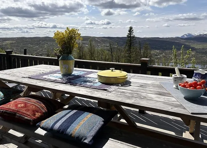 Semesterbostad Modernized Log With Views Of The Mountains